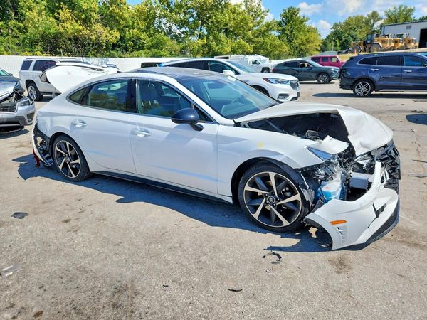 2023 HYUNDAI SONATA