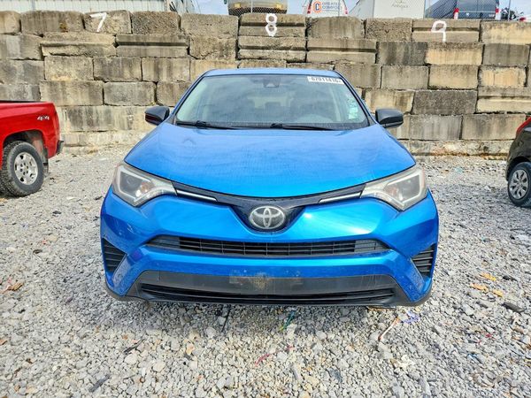 2018 TOYOTA RAV4 LE