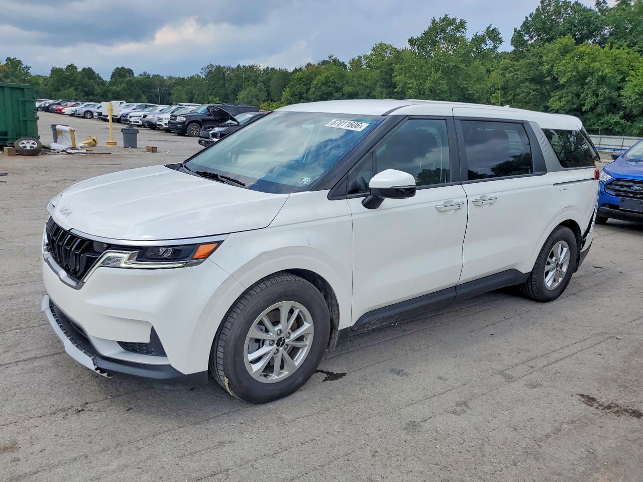 2023 KIA CARNIVAL LX, LX Seat Package
