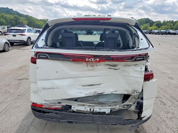 2023 KIA CARNIVAL LX, LX Seat Package
