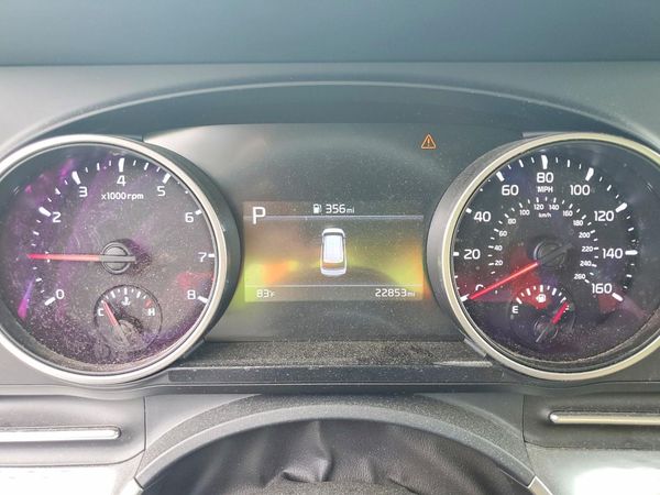 2023 KIA CARNIVAL LX, LX Seat Package