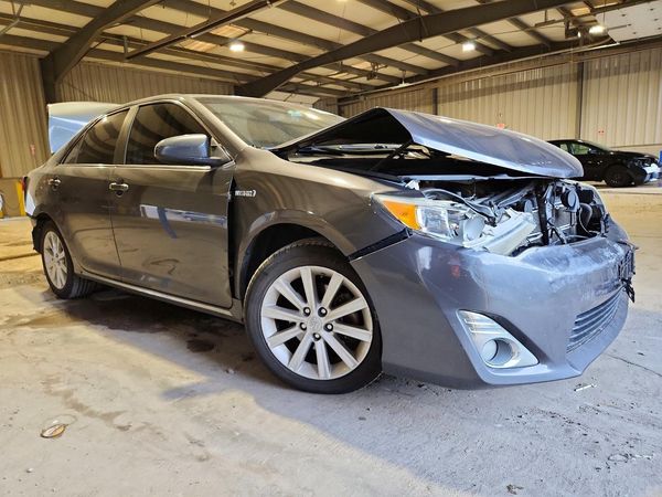 2012 TOYOTA CAMRY SOLA Hybrid — Passenger 3/4