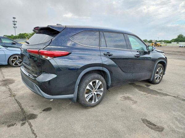 2021 TOYOTA HIGHLANDER