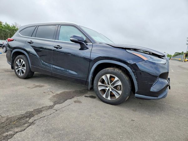 2021 TOYOTA HIGHLANDER