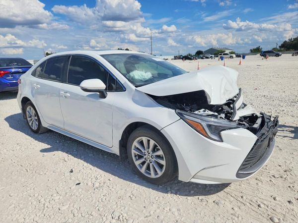 2025 TOYOTA COROLLA LE, XLE, SE — Passenger 3/4