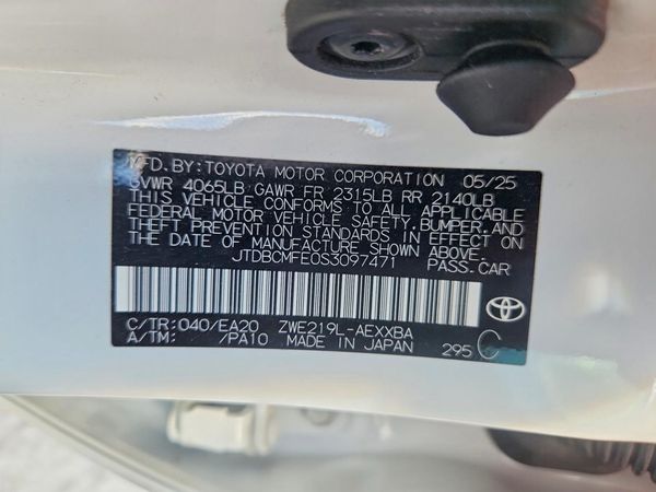 2025 TOYOTA COROLLA LE, XLE, SE — VINS