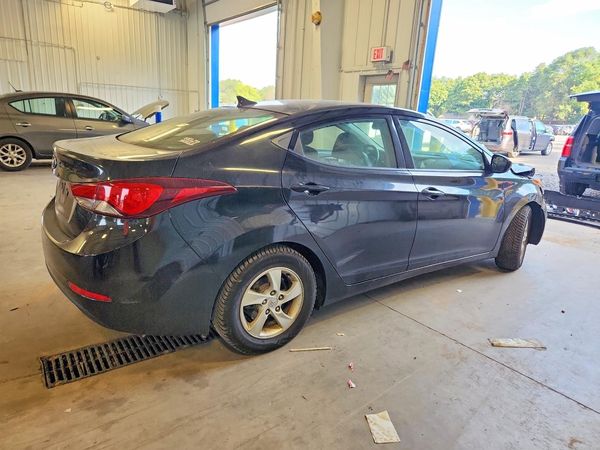 2014 HYUNDAI ELANTRA GLS (Middle)