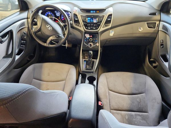 2014 HYUNDAI ELANTRA GLS (Middle)