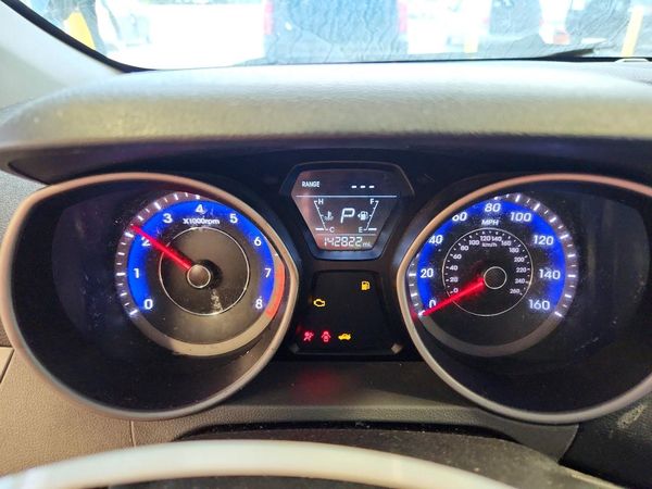 2014 HYUNDAI ELANTRA GLS (Middle)