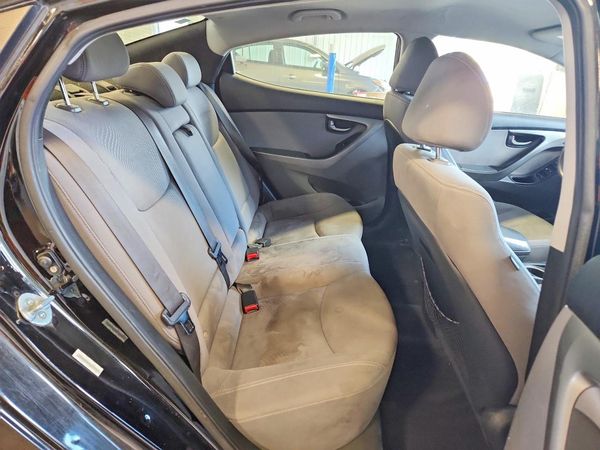 2014 HYUNDAI ELANTRA GLS (Middle)