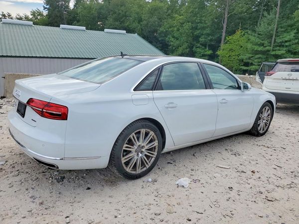 2016 AUDI A8