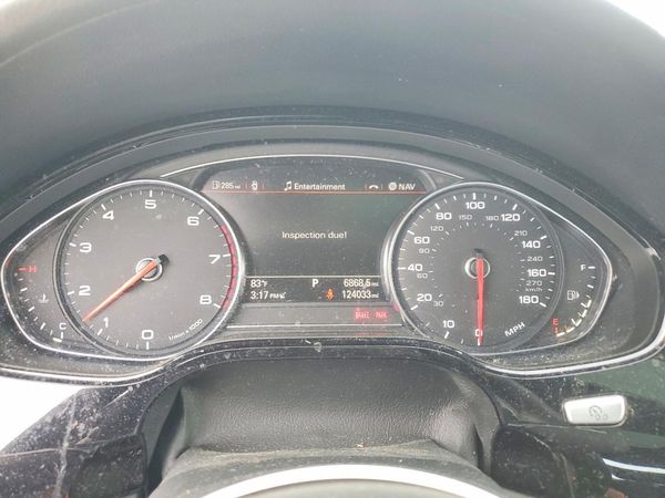 2016 AUDI A8
