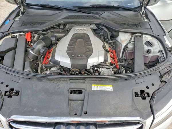 2016 AUDI A8