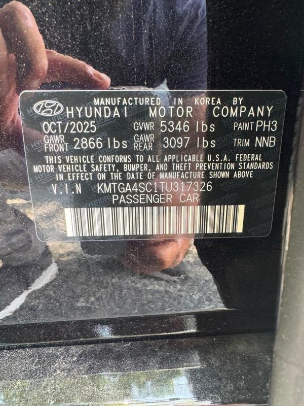 2026 GENESIS G80 2.5T