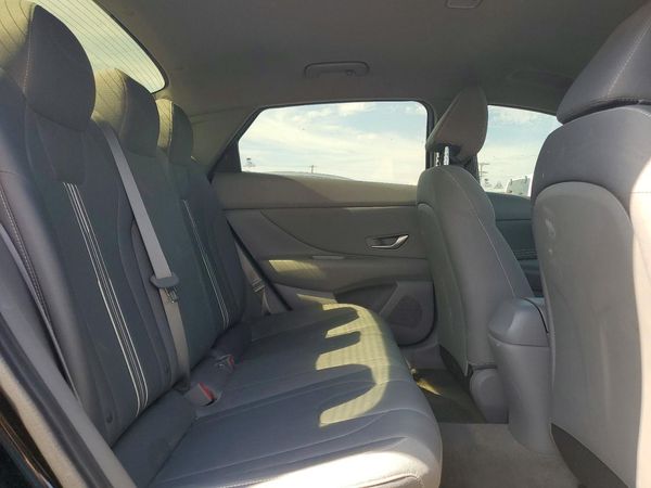 2022 HYUNDAI ELANTRA