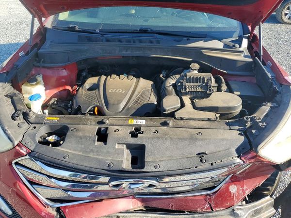 2014 HYUNDAI SANTA FE GLS — Engine bay
