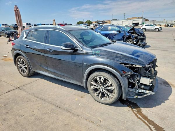 2018 INFINITI QX30