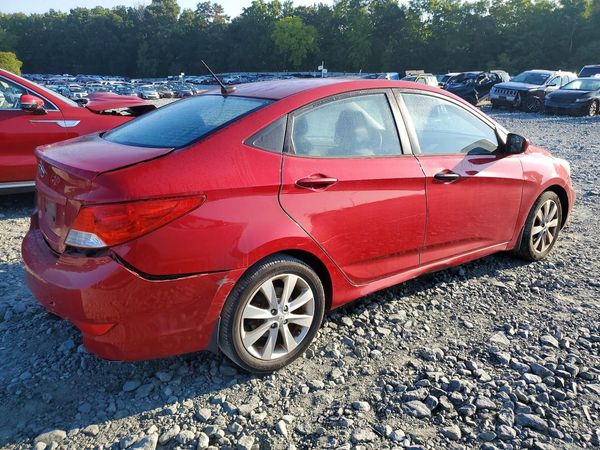 2012 HYUNDAI ACCENT