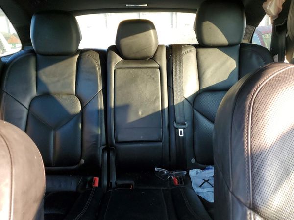 2016 PORSCHE CAYENNE