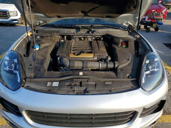 2016 PORSCHE CAYENNE