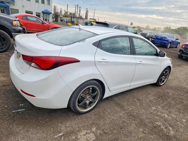 2015 HYUNDAI ELANTRA GLS(Middle)