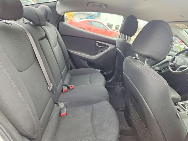 2015 HYUNDAI ELANTRA GLS(Middle)