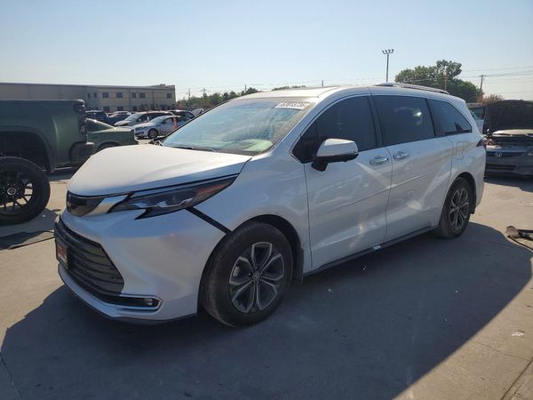 2026 TOYOTA SIENNA