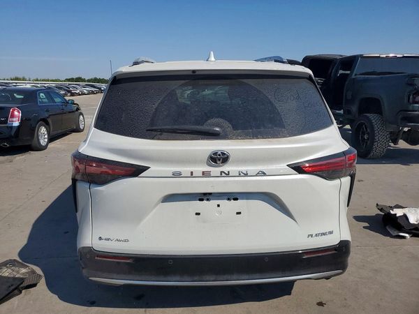 2026 TOYOTA SIENNA