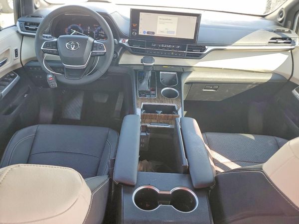 2026 TOYOTA SIENNA