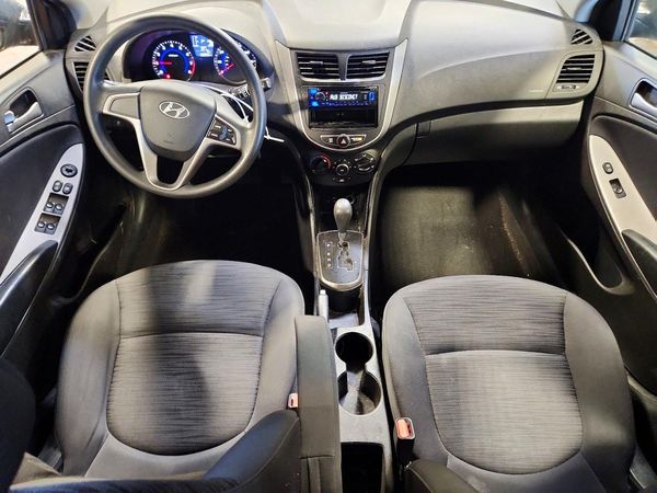 2017 HYUNDAI ACCENT SE Base