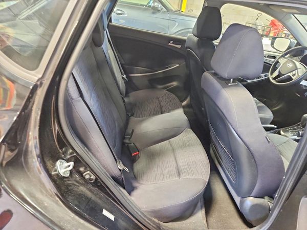 2017 HYUNDAI ACCENT SE Base