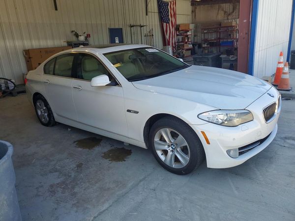 2012 BMW 528