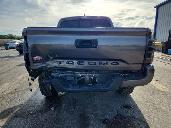 2018 TOYOTA TACOMA
