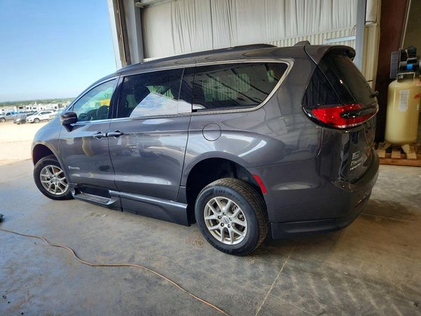2022 CHRYSLER PACIFICA