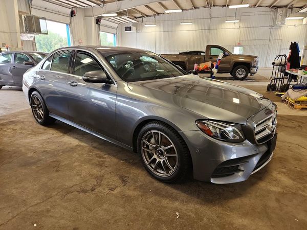 2022 MERCEDES-BENZ E