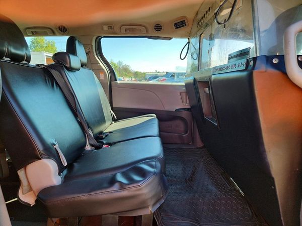 2018 TOYOTA SIENNA L
