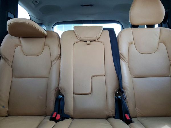 2016 VOLVO XC90