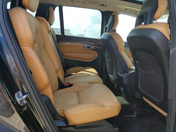 2016 VOLVO XC90