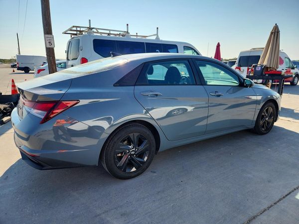 2021 HYUNDAI ELANTRA