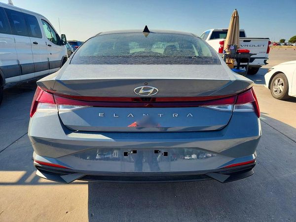 2021 HYUNDAI ELANTRA