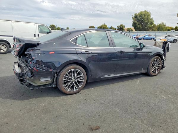 2026 TOYOTA CAMRY