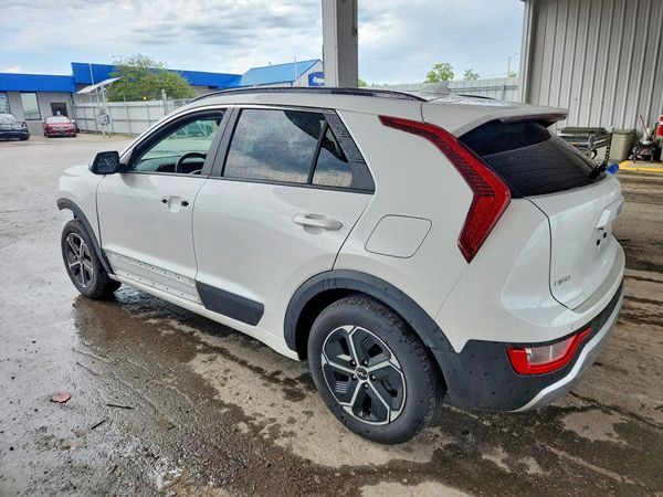 2025 KIA NIRO
