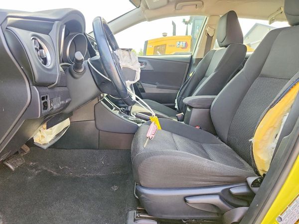 2018 TOYOTA COROLLA — DENT