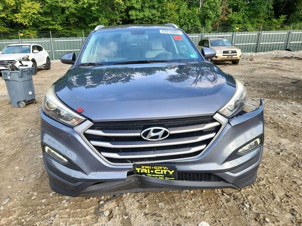 2017 HYUNDAI TUCSON