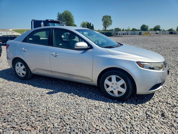 2013 KIA FORTE