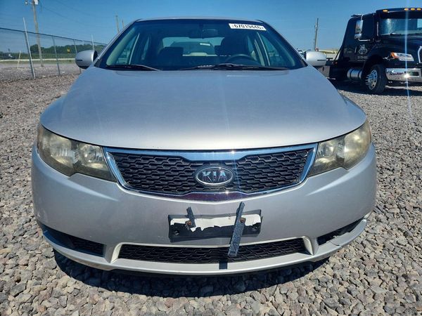 2013 KIA FORTE