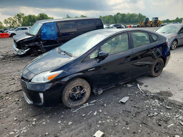 2015 TOYOTA PRIUS