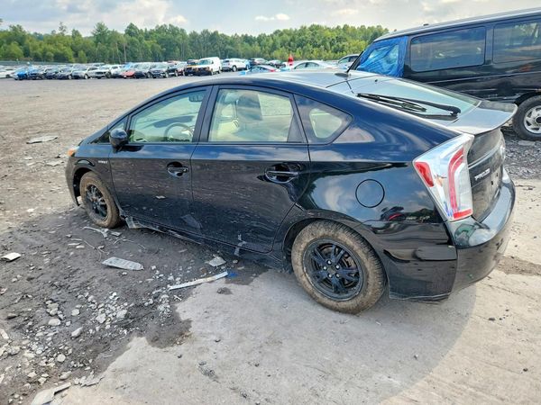 2015 TOYOTA PRIUS