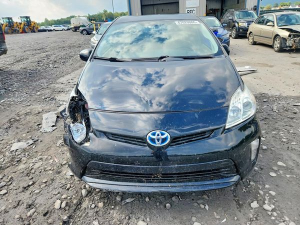 2015 TOYOTA PRIUS