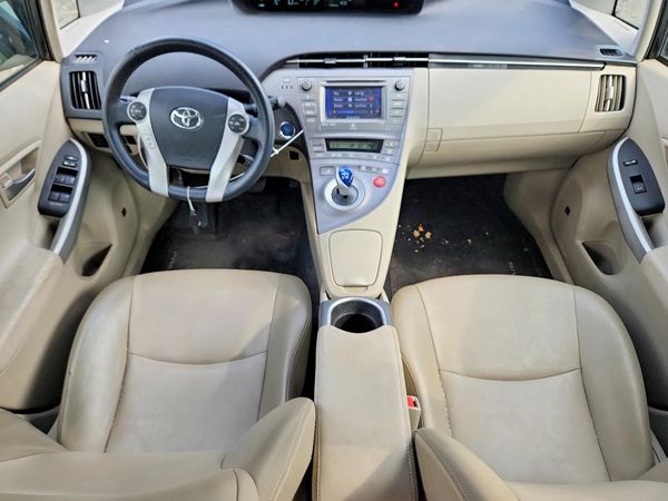 2015 TOYOTA PRIUS